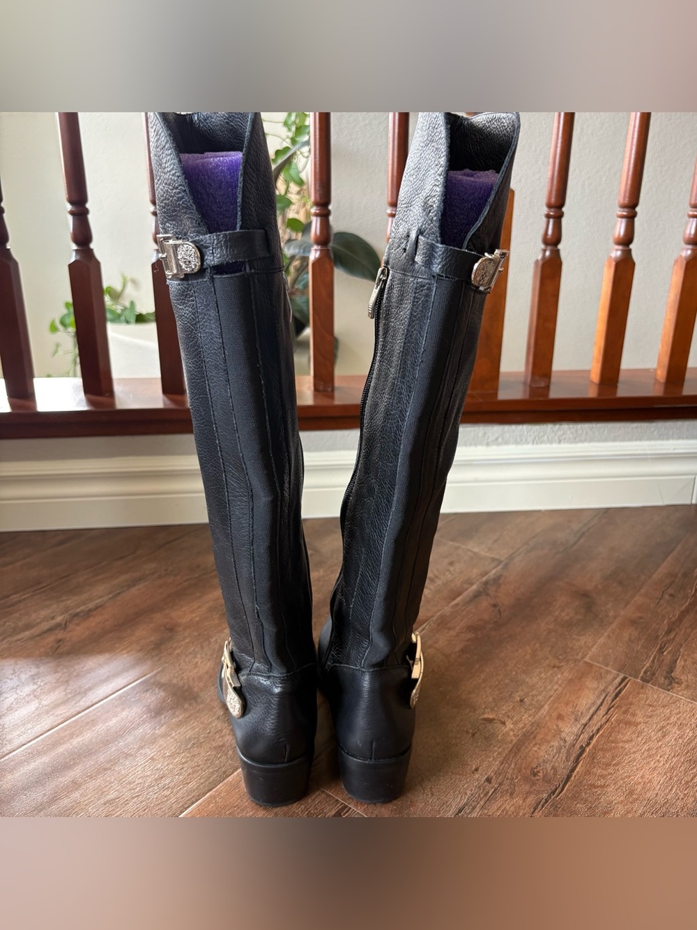 Vince Camuto Women’s 8.5M Black Leather Knee High Riding Boots Side Zip Buckle - Picture 4 of 16